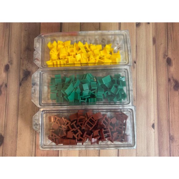 Vintage 1980 Parker Brother's Risk Game Pieces Cards, Dice, Armies, Instructions - Picture 3 of 9